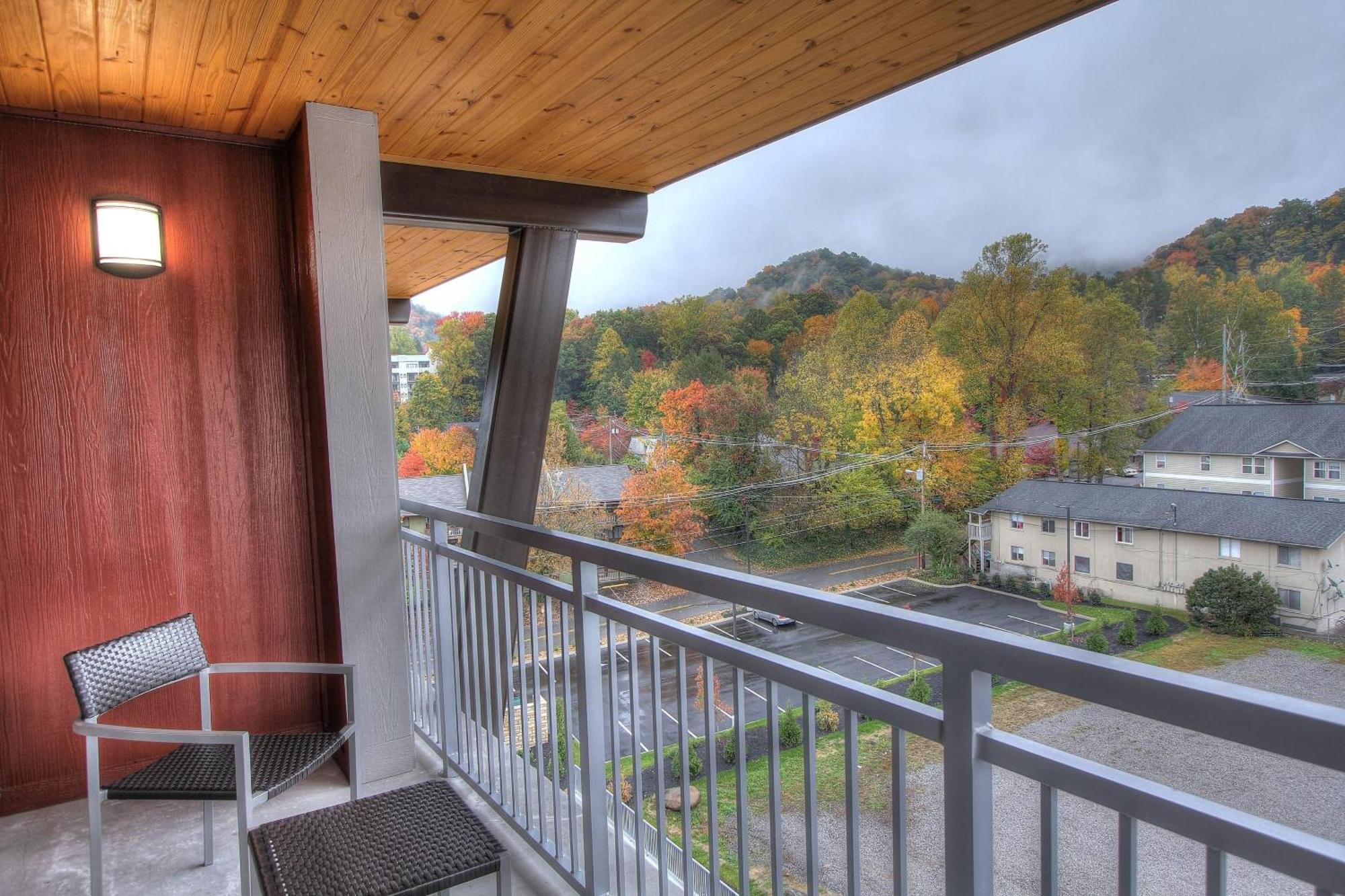 Courtyard By Marriott Gatlinburg Downtown Hotel Bagian luar foto