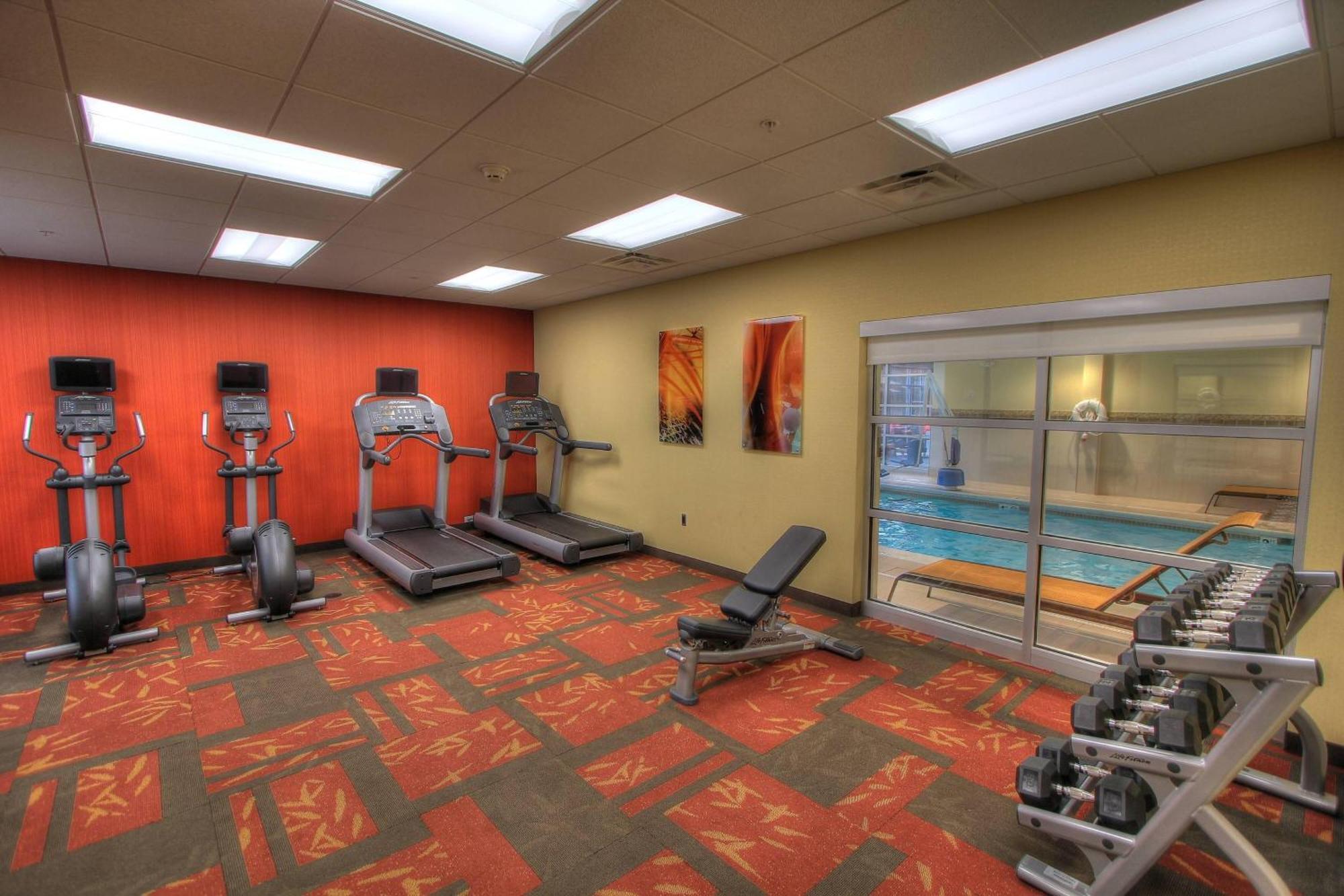 Courtyard By Marriott Gatlinburg Downtown Hotel Bagian luar foto