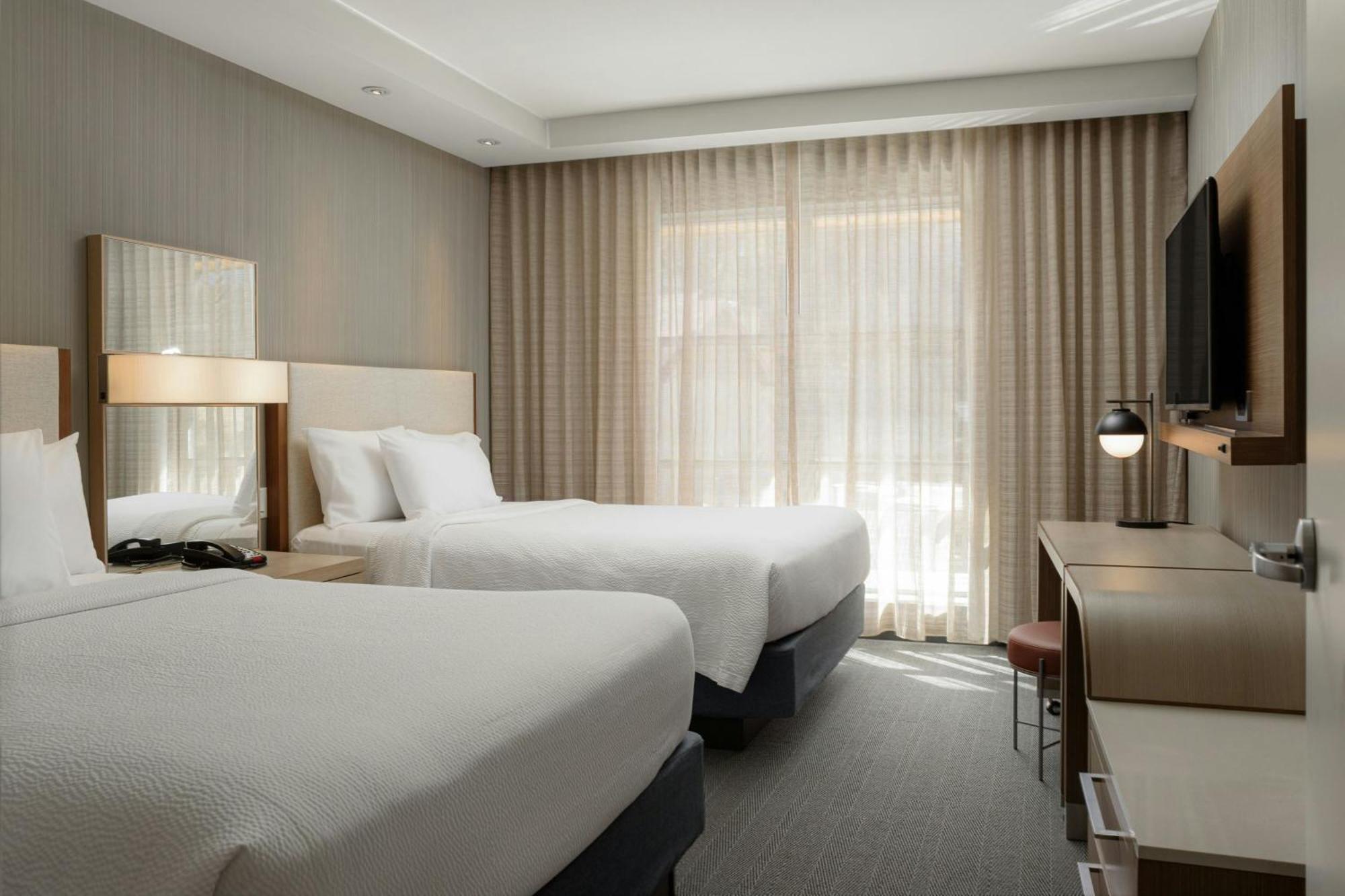 Courtyard By Marriott Gatlinburg Downtown Hotel Bagian luar foto