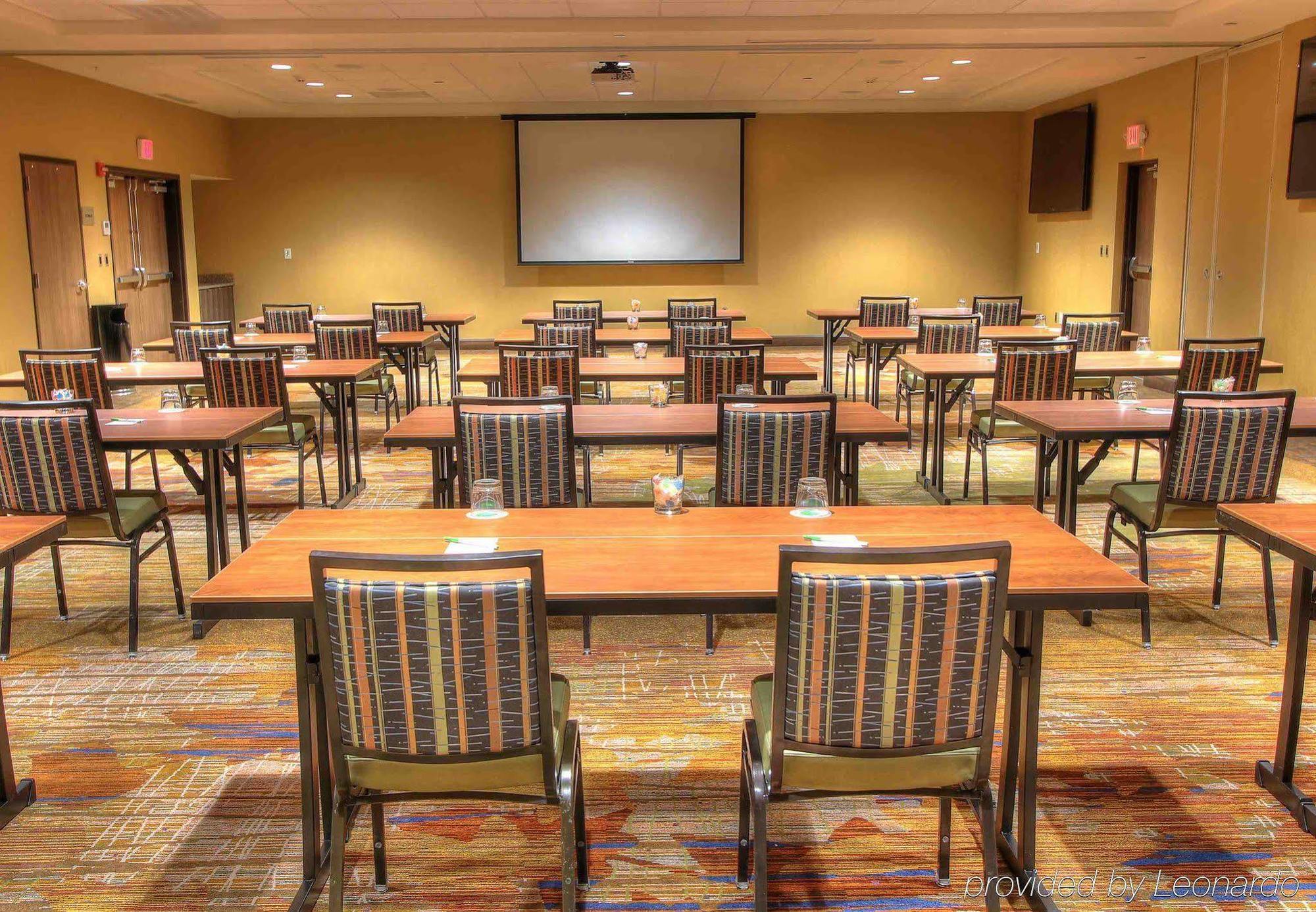 Courtyard By Marriott Gatlinburg Downtown Hotel Bagian luar foto