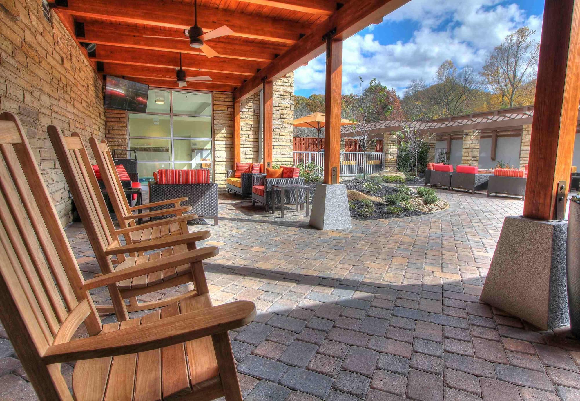 Courtyard By Marriott Gatlinburg Downtown Hotel Bagian luar foto